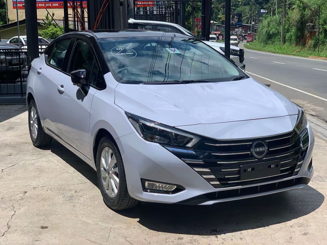 ALMERA VL (SUNLIGHT WHITE)